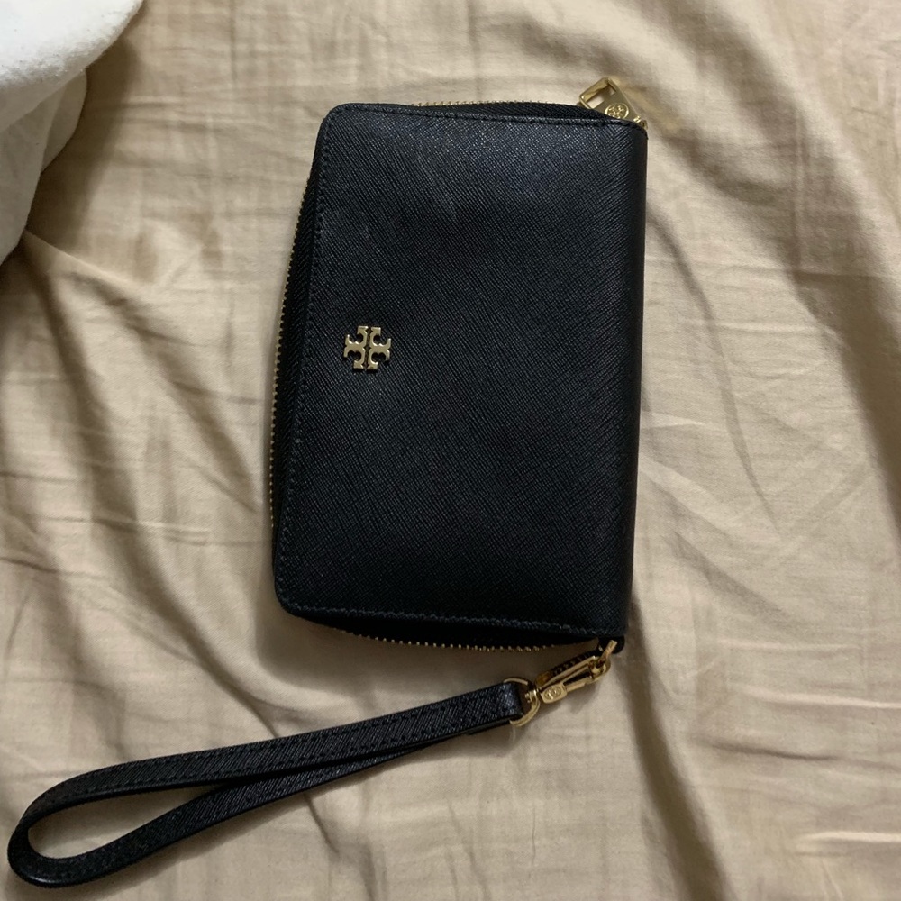 Tory Burch saffiano leather wallet